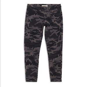 7-11 skinny jeans gray camouflage